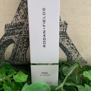 NIB Rodan + Fields 🩶Total RF Serum🩶